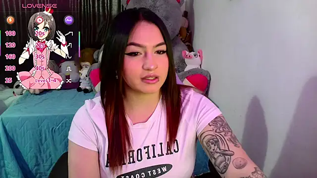 lucycherry   online show from February 7, 10:51 pm