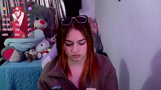 lucycherry   online show from November 4, 7:06 pm