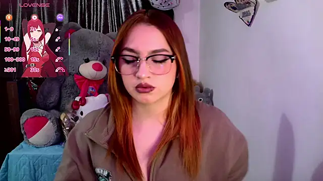 lucycherry   online show from October 27, 8:32 pm