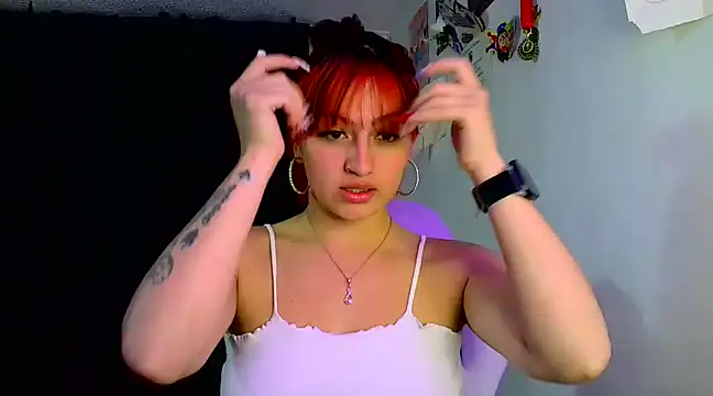 Snapshot of lucycherry__ chatting on February 4, 3:00 am lucycherry online show from February 4, 3:00 am