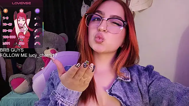 lucycherry   online show from December 3, 10:09 pm