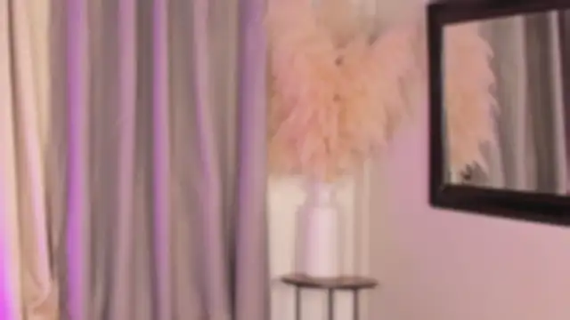 lynda west online show from December 20, 5:54 am