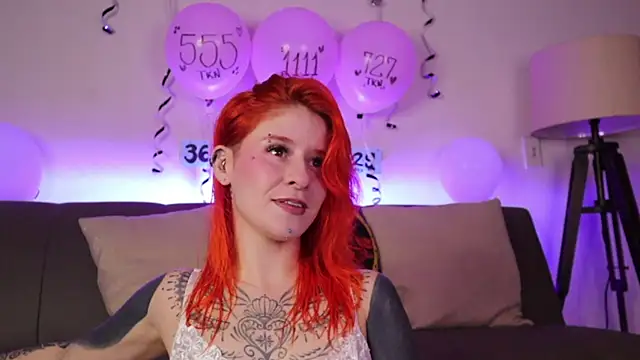 Daarlene online show from February 7, 2:41 am