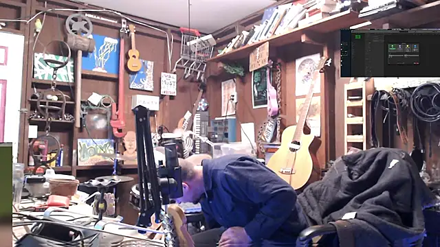 Snapshot of itsjameswebbscope chatting on December 3, 3:33 pm itsjameswebbscope online show from December 3, 3:33 pm