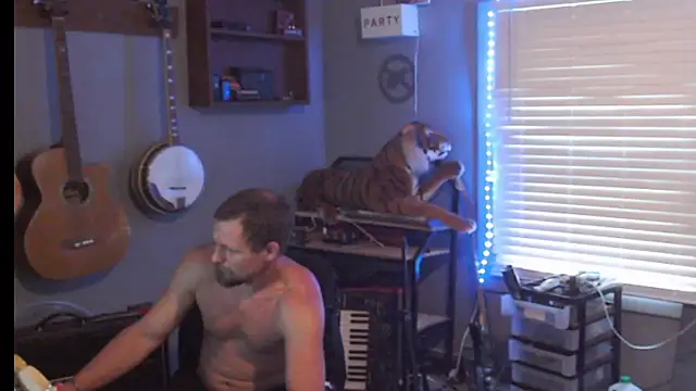 itsjameswebbscope online show from May 11, 8:28 pm