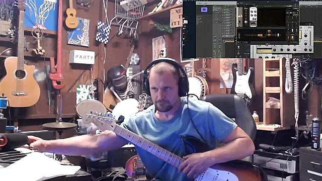 Snapshot of itsjameswebbscope chatting on October 22, 6:46 am itsjameswebbscope online show from October 22, 6:46 am