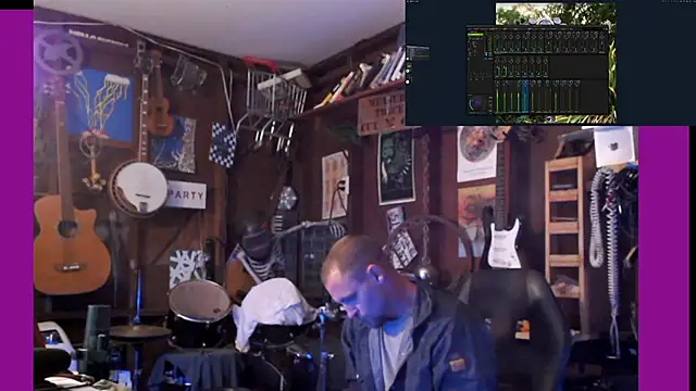 Snapshot of itsjameswebbscope chatting on October 21, 6:24 am itsjameswebbscope online show from October 21, 6:24 am