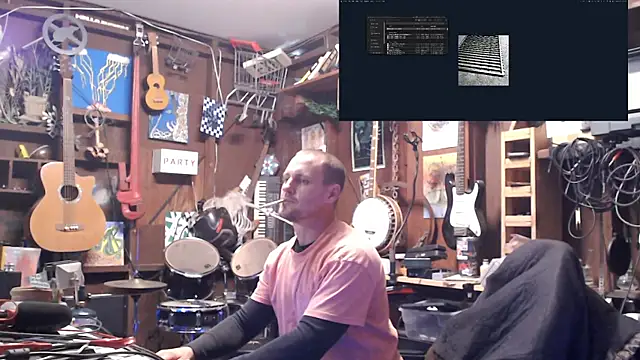 Snapshot of itsjameswebbscope chatting on November 2, 6:02 pm itsjameswebbscope online show from November 2, 6:02 pm