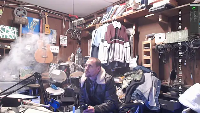 Snapshot of itsjameswebbscope chatting on November 30, 6:03 am itsjameswebbscope online show from November 30, 6:03 am