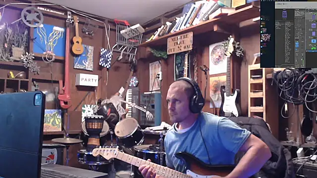 Snapshot of itsjameswebbscope chatting on November 3, 6:18 am itsjameswebbscope online show from November 3, 6:18 am