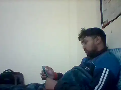 Snapshot of bigvorn6 chatting on December 7, 6:54 pm bigvorn6 online show from December 7, 6:54 pm