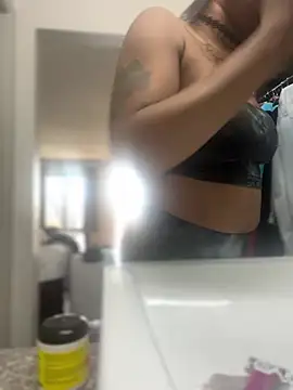 PrettyGal Tingz online show from February 7, 8:10 pm