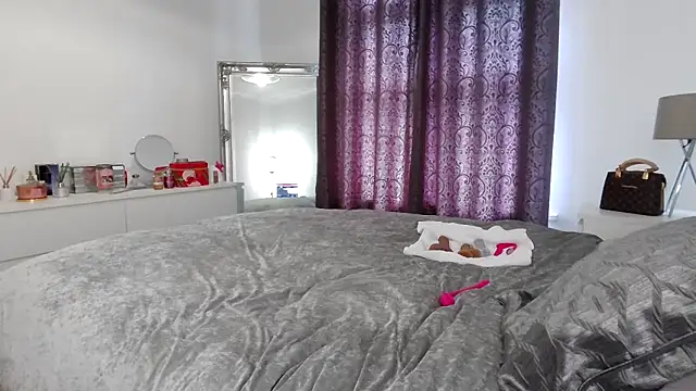 TanyaTaylor45 online show from February 10, 1:10 pm