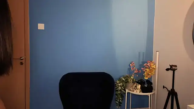 Snapshot of NaughtyMe chatting on November 5, 8:45 pm NaughtyMe online show from November 5, 8:45 pm