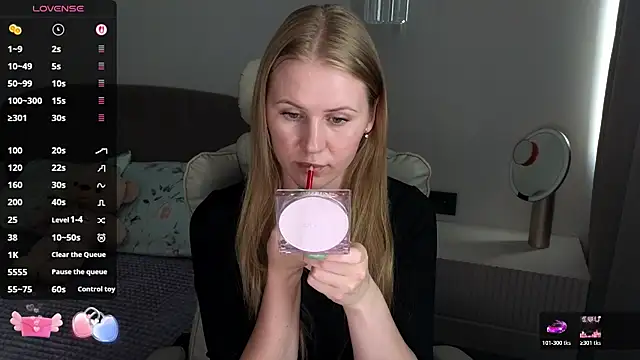 IsabelAllen online show from July 10, 12:38 pm