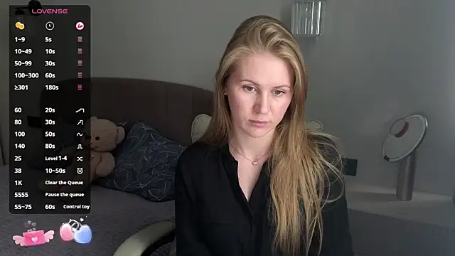 IsabelAllen online show from June 10, 1:23 pm