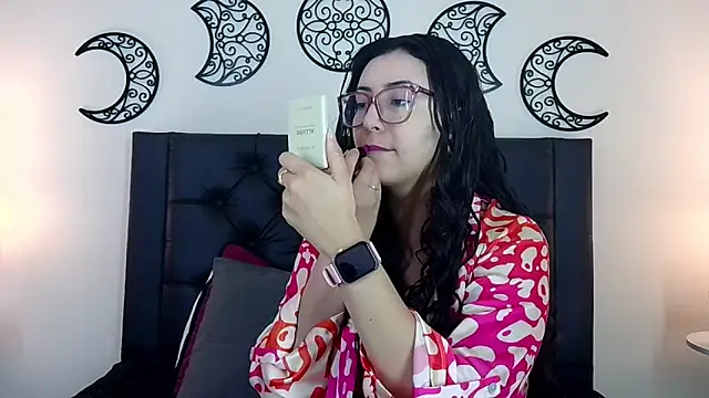 EvoletFMK online show from February 2, 5:45 pm