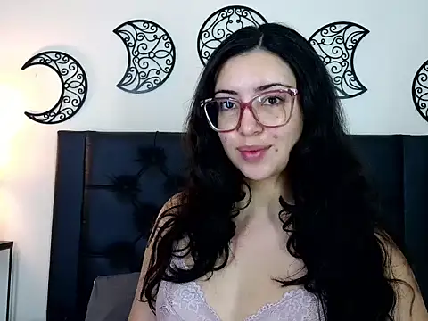 EvoletFMK online show from December 3, 11:31 am