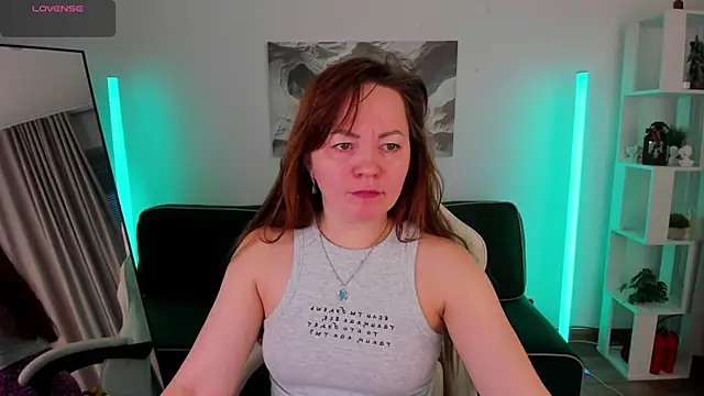 VanessaSmuth online show from February 18, 1:47 am