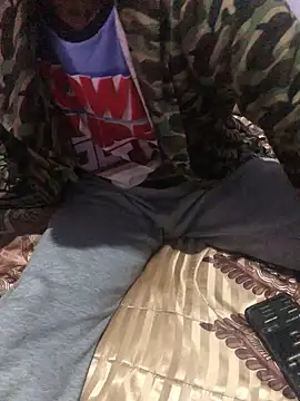 Snapshot of BringBackLostLover chatting on February 19, 12:14 am BringBackLostLover online show from February 19, 12:14 am