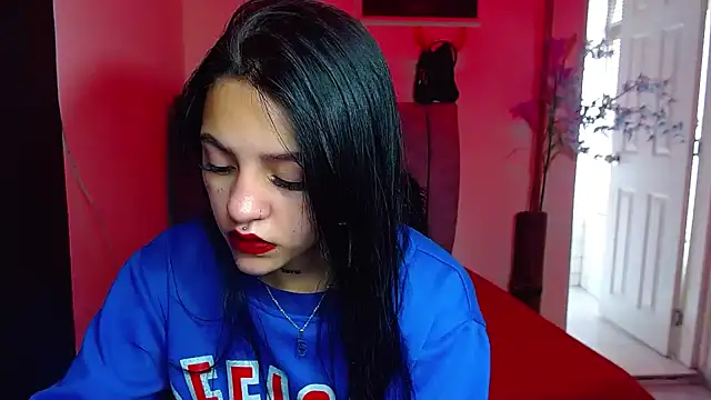 Snapshot of Violettasquirt chatting on September 8, 3:44 pm Violettasquirt online show from September 8, 3:44 pm