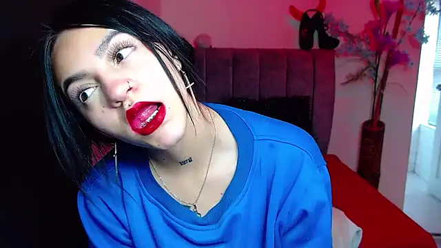 Snapshot of Violettasquirt chatting on September 15, 2:06 pm Violettasquirt online show from September 15, 2:06 pm