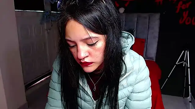 Violettasquirt online show from March 16, 1:26 pm