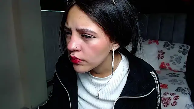 Violettasquirt online show from April 7, 1:35 pm