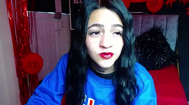 Snapshot of Violettasquirt chatting on February 24, 3:20 pm Violettasquirt online show from February 24, 3:20 pm