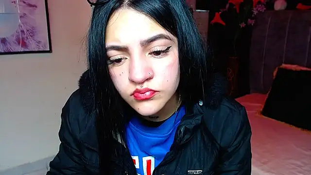 Violettasquirt online show from November 28, 1:44 pm