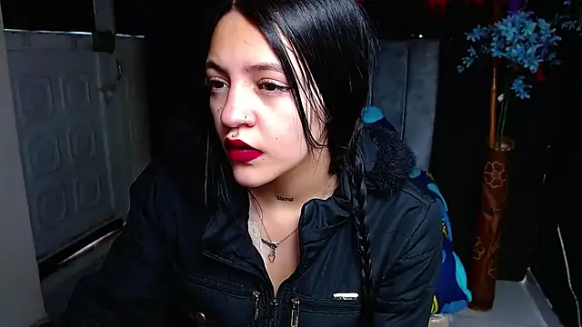 Violettasquirt online show from March 10, 1:59 pm