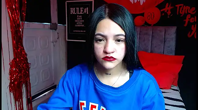 Snapshot of Violettasquirt chatting on March 10, 3:09 pm Violettasquirt online show from March 10, 3:09 pm