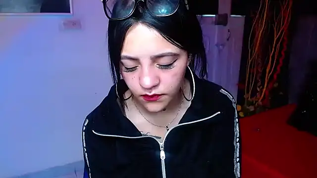 Violettasquirt online show from January 8, 2:34 pm