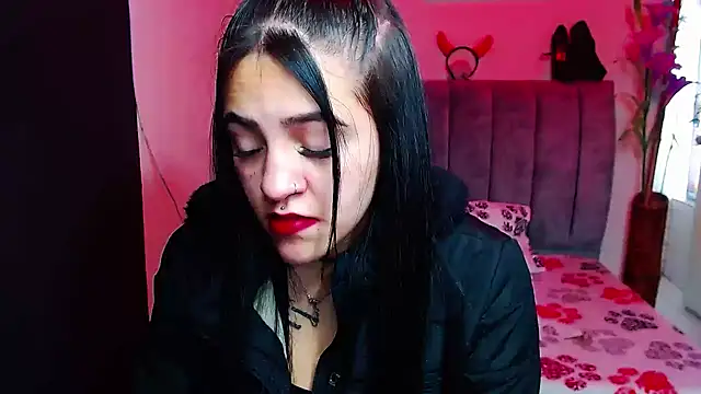 Snapshot of Violettasquirt chatting on October 3, 1:56 pm Violettasquirt online show from October 3, 1:56 pm