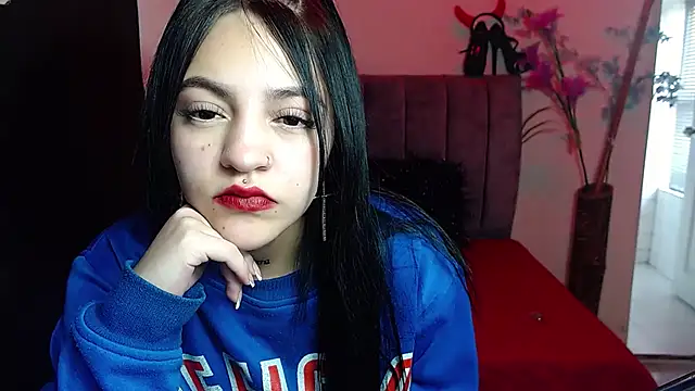 Snapshot of Violettasquirt chatting on September 20, 1:16 pm Violettasquirt online show from September 20, 1:16 pm