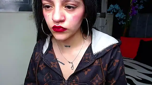 Violettasquirt online show from February 18, 1:40 pm