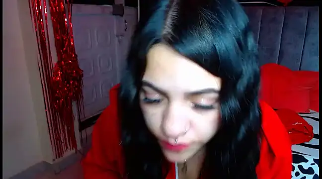 Snapshot of Violettasquirt chatting on March 12, 8:09 pm Violettasquirt online show from March 12, 8:09 pm
