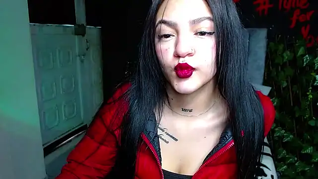 Violettasquirt online show from April 25, 1:36 pm