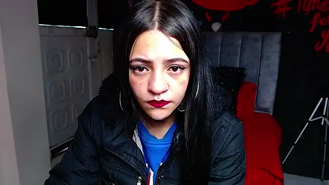 Violettasquirt online show from March 19, 1:44 pm