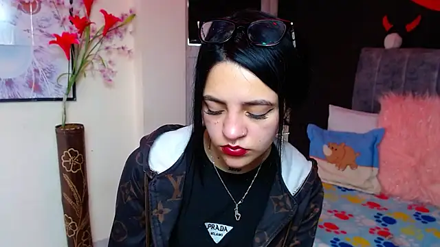 Violettasquirt online show from November 18, 2:53 pm