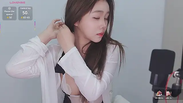 Hazel-11 online show from February 20, 12:36 pm