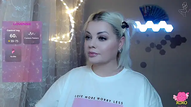 Snapshot of JewellKiss7 chatting on December 1, 4:19 pm JewellKiss7 online show from December 1, 4:19 pm