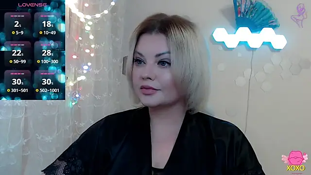 JewellKiss7 online show from May 9, 3:59 pm