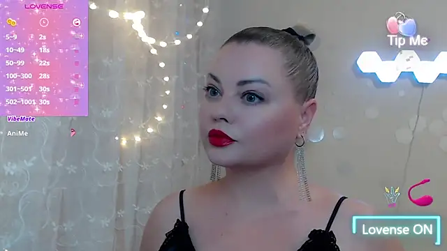 Snapshot of JewellKiss7 chatting on June 20, 1:27 pm JewellKiss7 online show from June 20, 1:27 pm