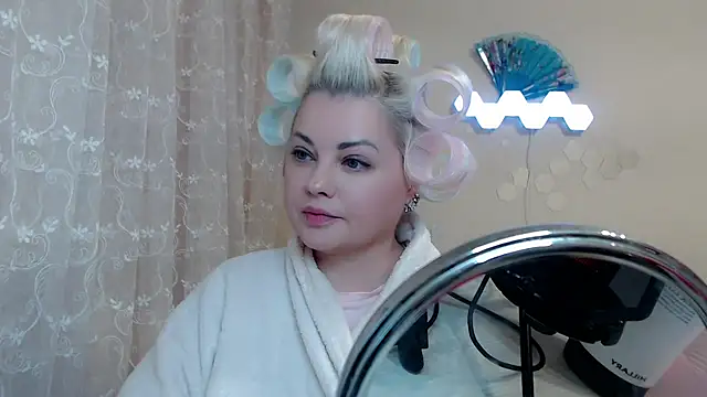 Snapshot of JewellKiss7 chatting on November 11, 12:38 am JewellKiss7 online show from November 11, 12:38 am