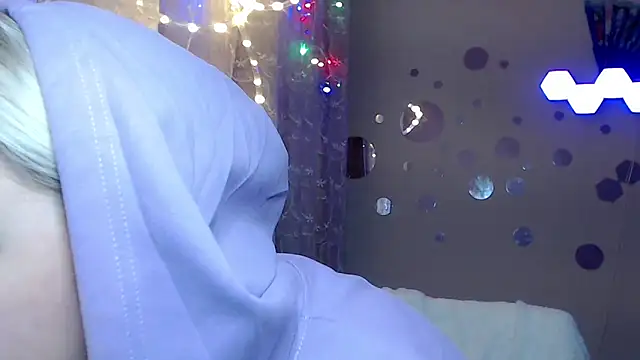 JewellKiss7 online show from February 4, 9:54 pm