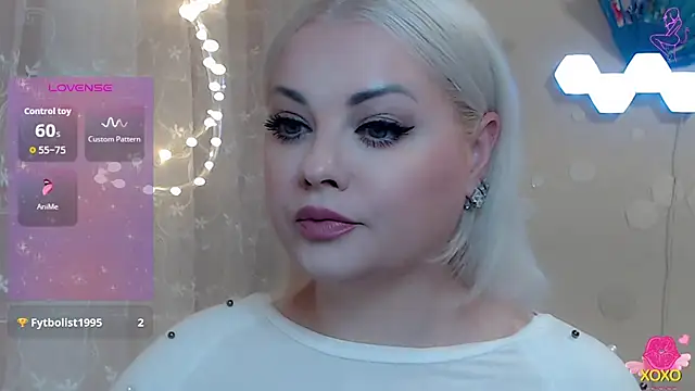 Snapshot of JewellKiss7 chatting on December 4, 6:56 am JewellKiss7 online show from December 4, 6:56 am