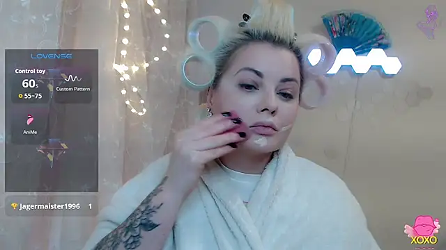 Snapshot of JewellKiss7 chatting on November 26, 10:15 am JewellKiss7 online show from November 26, 10:15 am