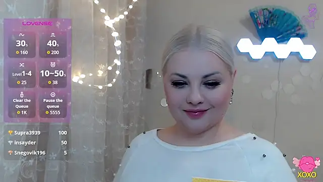 Snapshot of JewellKiss7 chatting on December 4, 7:02 pm JewellKiss7 online show from December 4, 7:02 pm