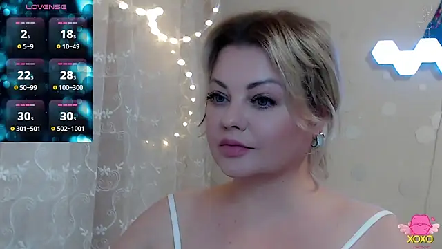 JewellKiss7 online show from May 27, 4:58 pm